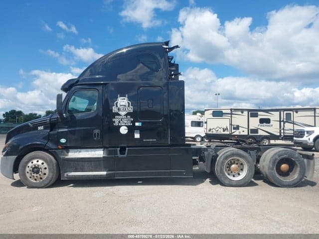 2019 FREIGHTLINER NEW CASCADIA 126 14