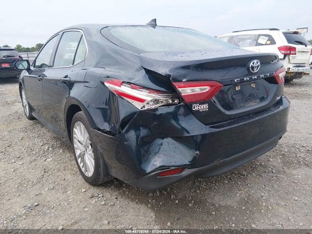 2020 TOYOTA CAMRY XLE 6
