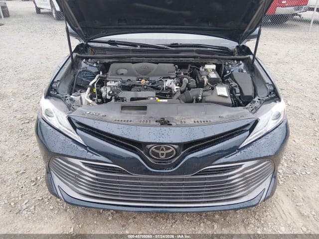 2020 TOYOTA CAMRY XLE 10