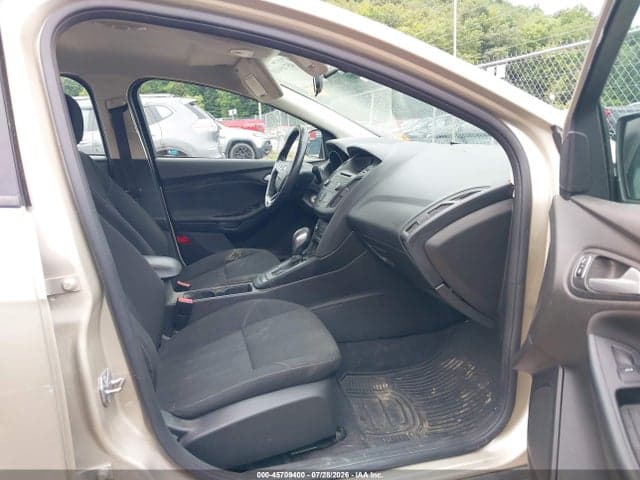 2017 FORD FOCUS SE 5