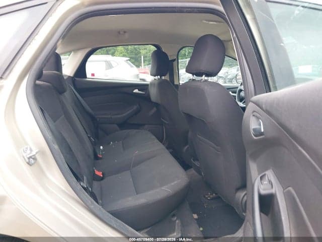 2017 FORD FOCUS SE 8