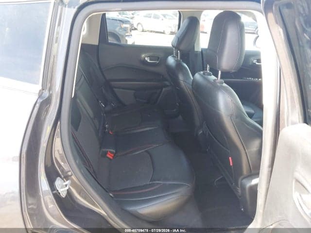 2018 JEEP COMPASS TRAILHAWK 4X4 8