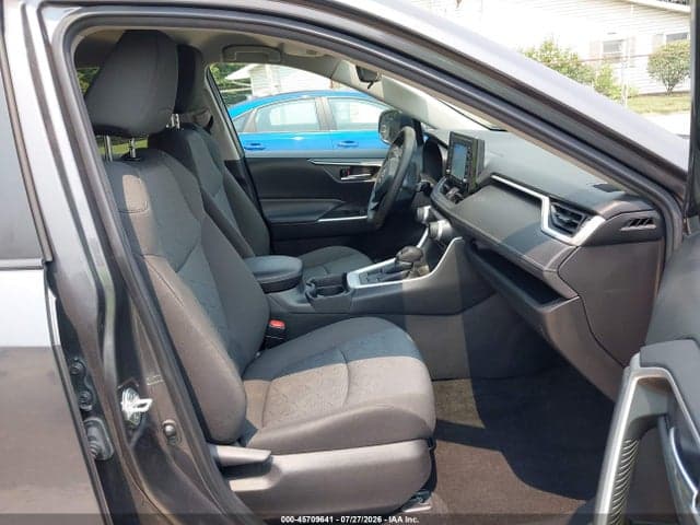 2021 TOYOTA RAV4 XLE 5