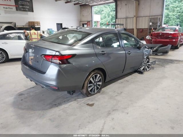 2021 NISSAN VERSA SV XTRONIC CVT 4