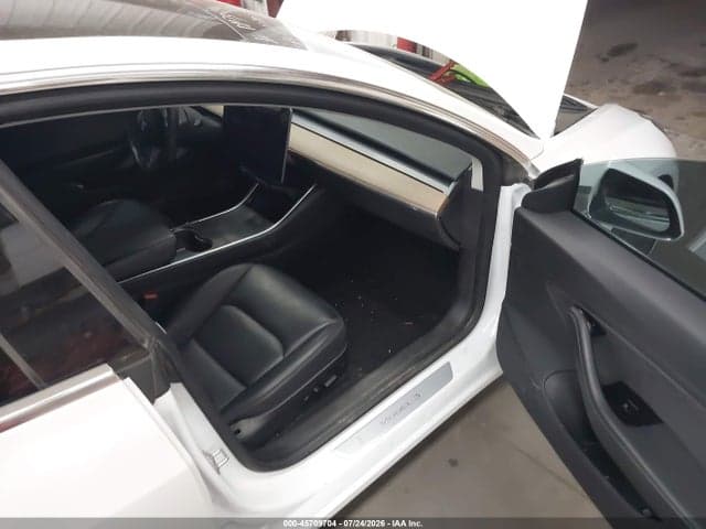 2018 TESLA MODEL 3 LONG RANGE/PERFORMANCE 5