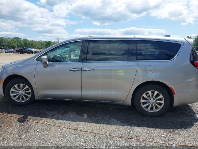 2019 CHRYSLER PACIFICA TOURING PLUS 14