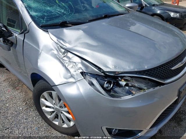 2019 CHRYSLER PACIFICA TOURING PLUS 6
