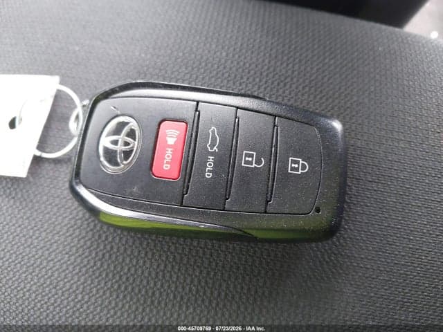 2025 TOYOTA COROLLA LE 11