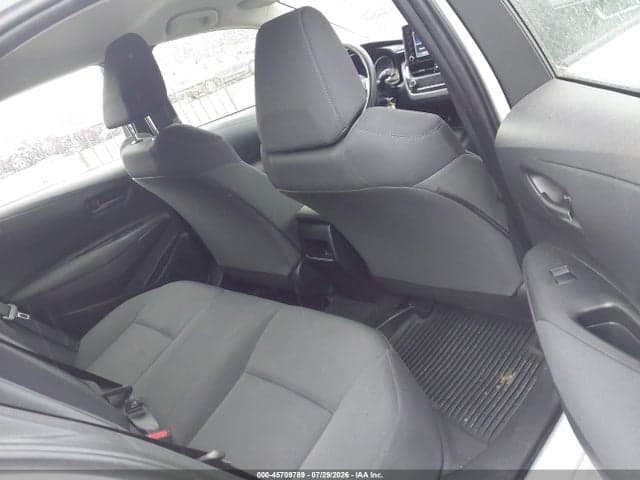 2022 TOYOTA COROLLA LE 8