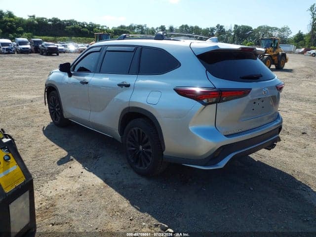 2024 TOYOTA HIGHLANDER XSE 3