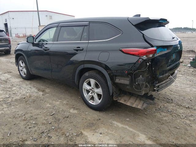 2021 TOYOTA HIGHLANDER LE 3