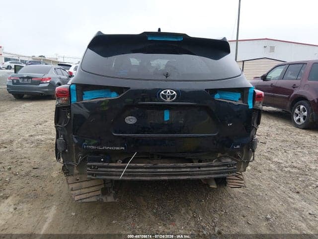 2021 TOYOTA HIGHLANDER LE 6