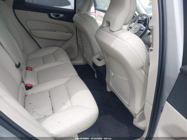 2025 VOLVO XC60 B5 PLUS 8