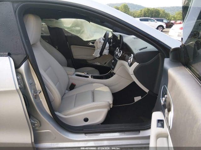 2019 MERCEDES-BENZ CLA 250 4MATIC 5