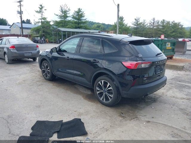 2021 FORD ESCAPE SE 3