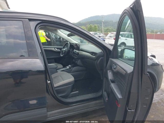 2021 FORD ESCAPE SE 5