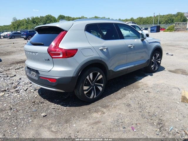 2025 VOLVO XC40 B5 PLUS BRIGHT THEME 4