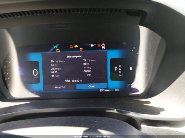 2025 VOLVO XC40 B5 PLUS BRIGHT THEME 7