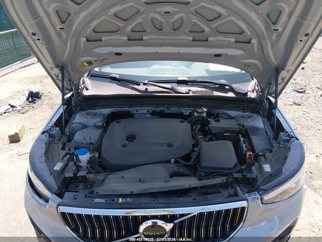 2025 VOLVO XC40 B5 PLUS BRIGHT THEME 10