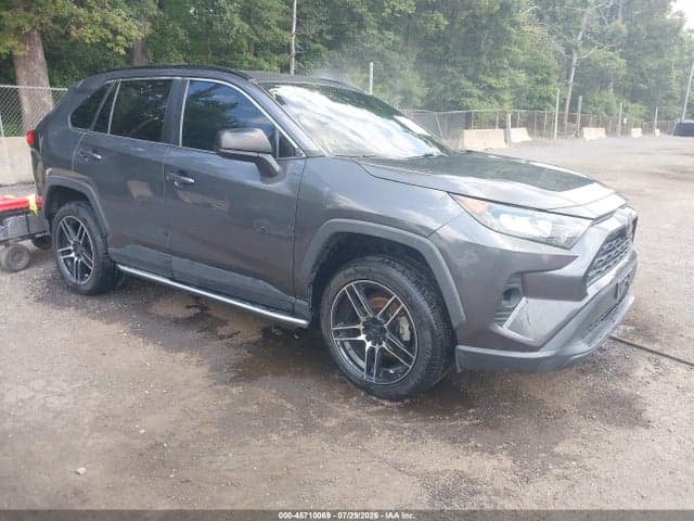 2019 TOYOTA RAV4 LE 1