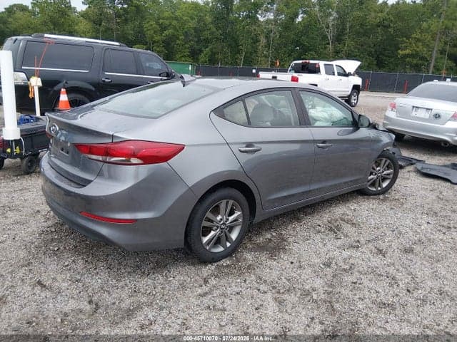 2018 HYUNDAI ELANTRA SEL 4