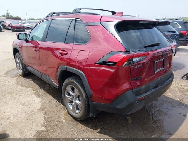 2025 TOYOTA RAV4 XLE 3