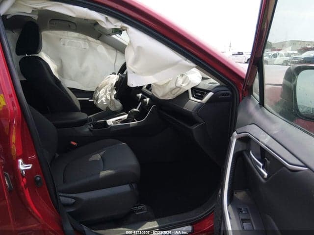 2025 TOYOTA RAV4 XLE 5