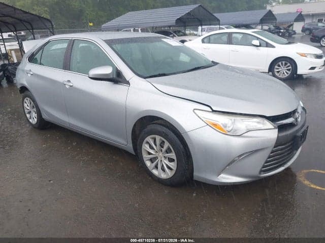 2017 TOYOTA CAMRY LE - 1