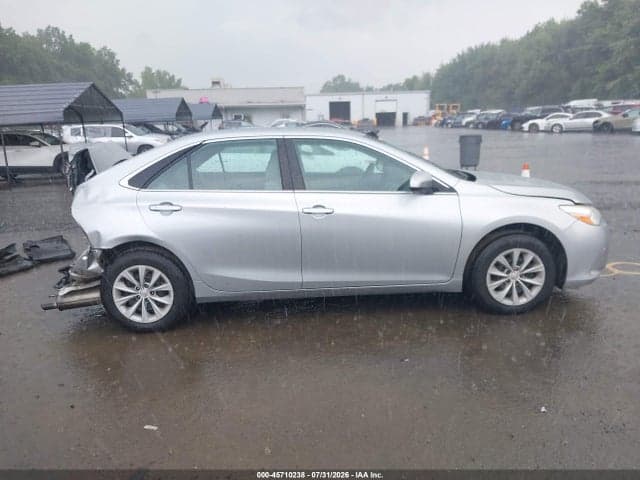 2017 TOYOTA CAMRY LE 13