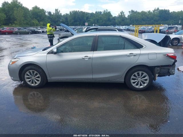 2017 TOYOTA CAMRY LE 14