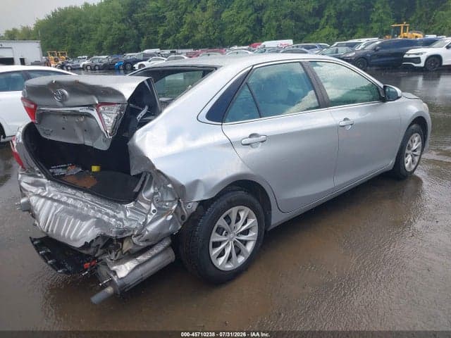 2017 TOYOTA CAMRY LE 4