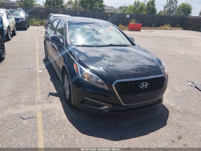 2017 HYUNDAI SONATA HYBRID SE
