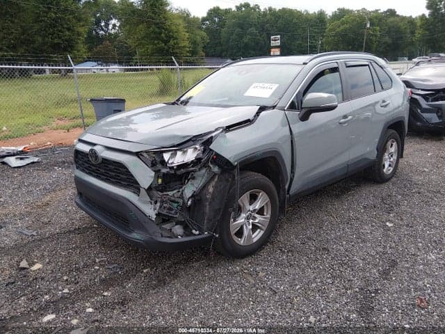 2021 TOYOTA RAV4 XLE 2