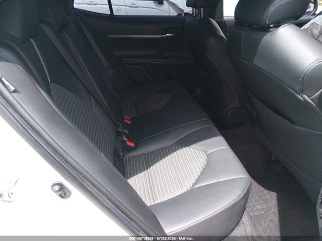 2021 TOYOTA CAMRY SE 8