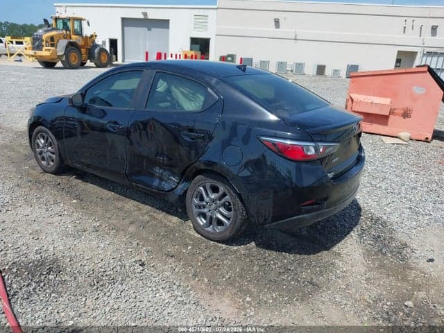 2020 TOYOTA YARIS LE 3