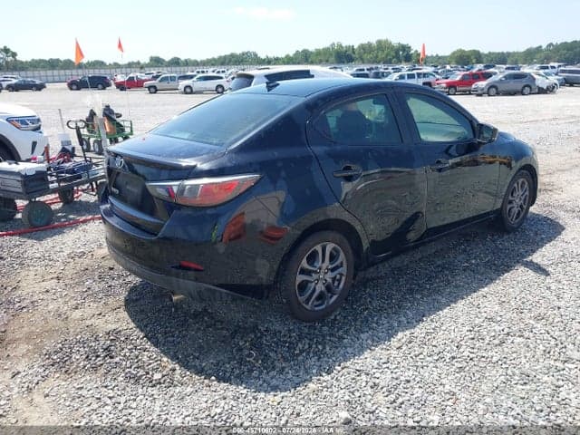 2020 TOYOTA YARIS LE 4