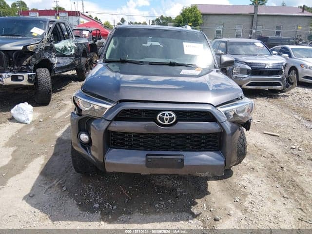 2018 TOYOTA 4RUNNER SR5 6
