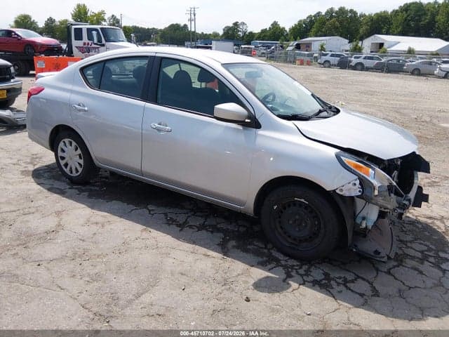 2019 NISSAN VERSA 1.6 SV 1
