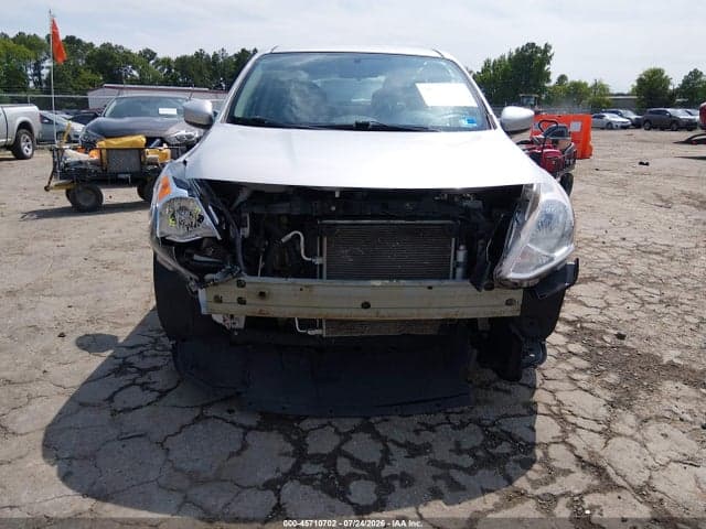 2019 NISSAN VERSA 1.6 SV 6