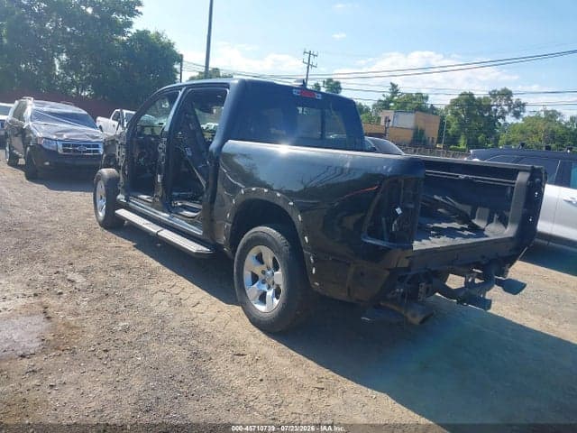 2022 RAM 1500 LARAMIE 4X4 5'7 BOX 3