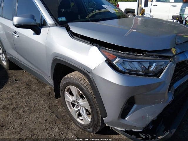 2020 TOYOTA RAV4 XLE 6