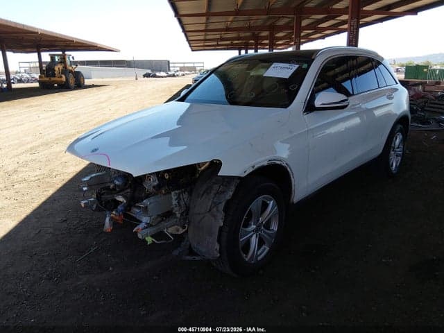 2018 MERCEDES-BENZ GLC 300 4MATIC 2