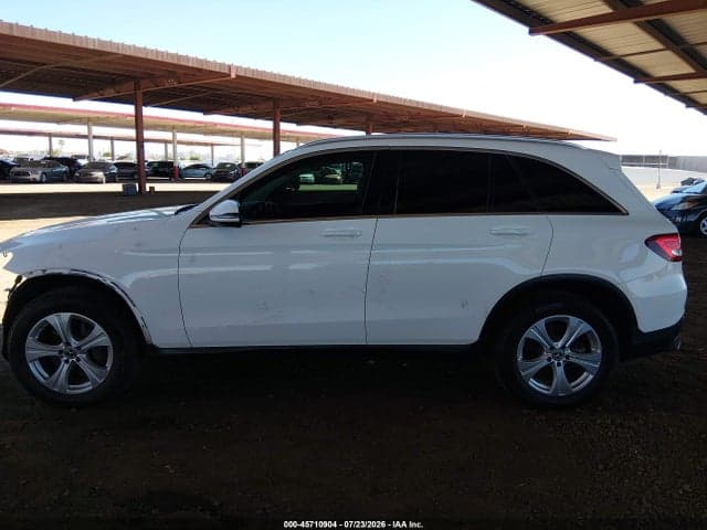 2018 MERCEDES-BENZ GLC 300 4MATIC 15