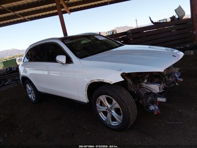 2018 MERCEDES-BENZ GLC 300 4MATIC 18