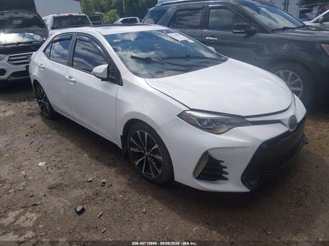 2018 TOYOTA COROLLA SE 1