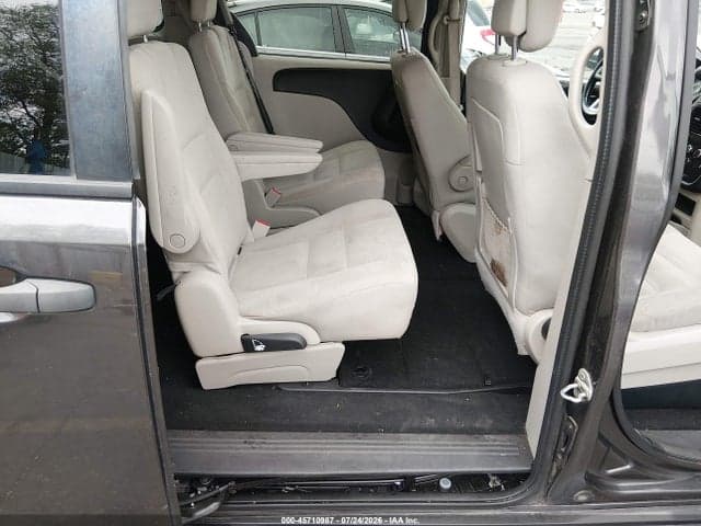 2019 DODGE GRAND CARAVAN SE 8