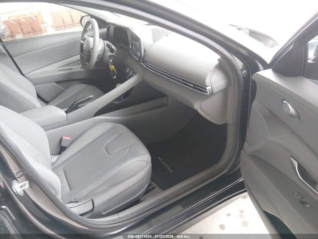 2021 HYUNDAI ELANTRA SE 5