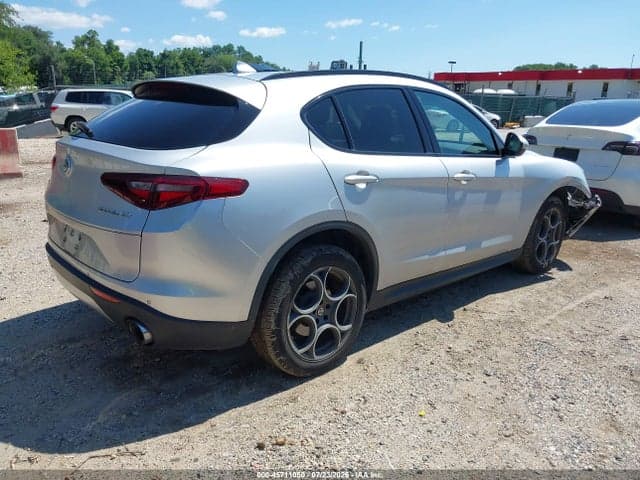 2018 ALFA ROMEO STELVIO SPORT AWD 4