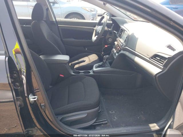 2020 HYUNDAI ELANTRA SEL 5