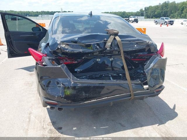 2026 TOYOTA CAMRY SE 6